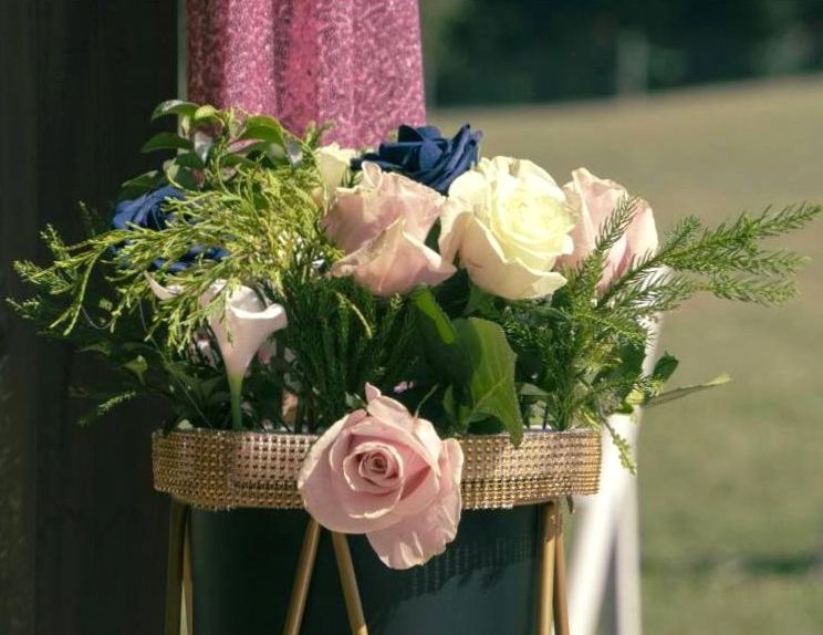 Romantischer Rosenstrauß in Vase